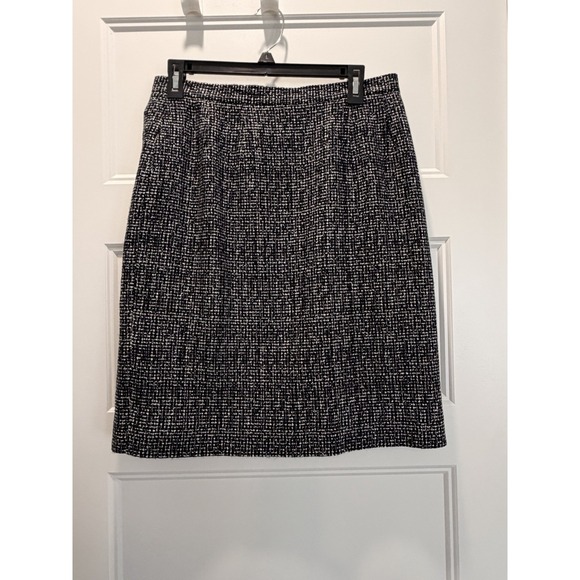 Black & White Dresses & Skirts - Women's Black White Tweed Pencil‎ Skirt Size 10 Classic Work Office